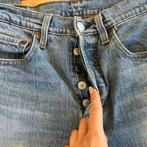 Levi's Premium Women's 501 Jeans Size 28 x 30 Slim Leg Button Fly - Picture 9 of 12